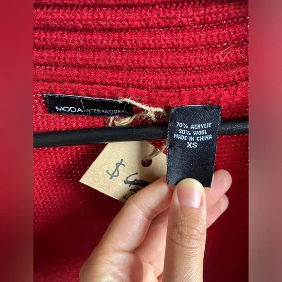 Victoria’s Secret Red Cardigan - Picture 3 of 4